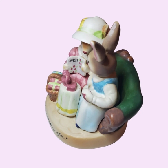 Vintage Avon precious moments collection figurine - Picture 2 of 5